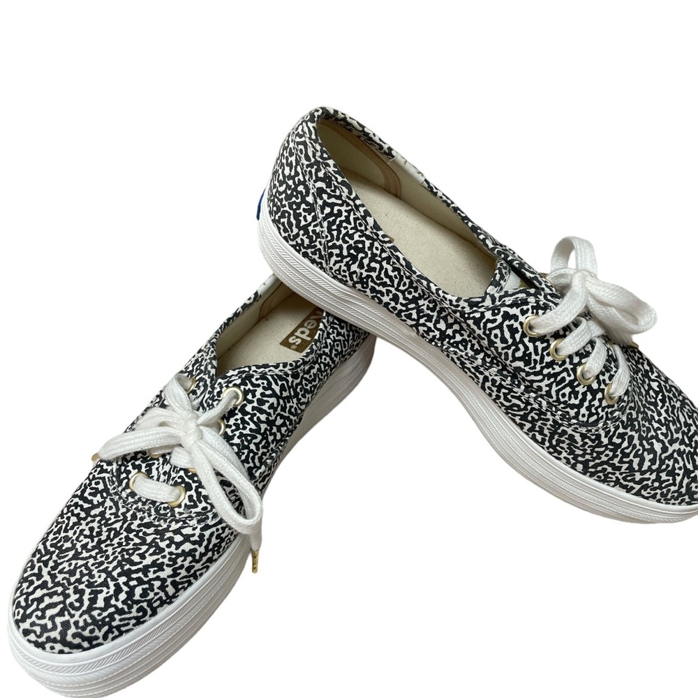 Keds triple CVO Kick Sneakers - Black and White Size 6